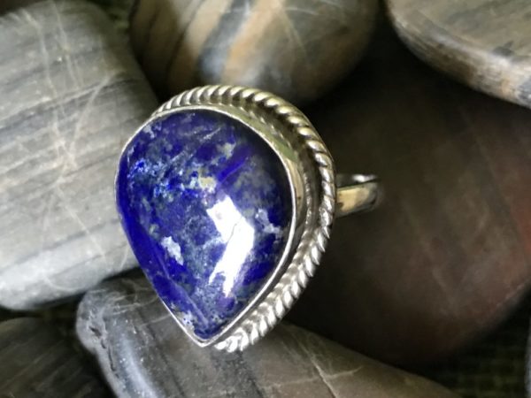 Tear-Shaped Lapis Lazuli Ring