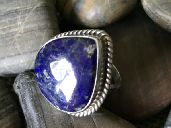 Tear-Shaped Lapis Lazuli Ring